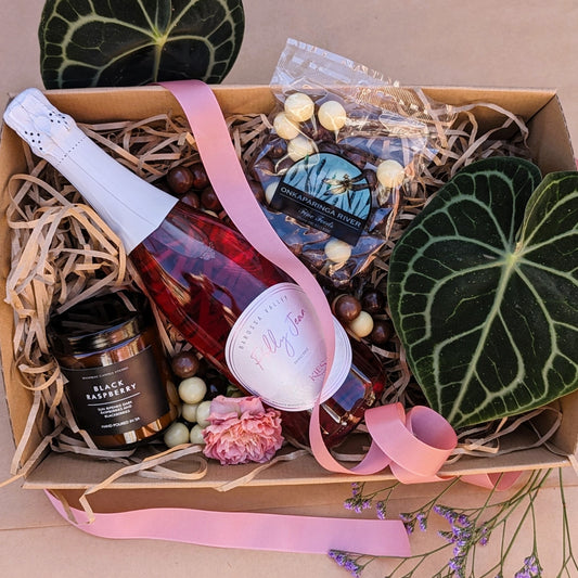 The Bloomin Bundle hamper